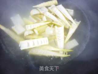 春笋酿肉的做法步骤：3