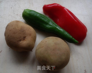 双椒土豆丝的做法步骤：1