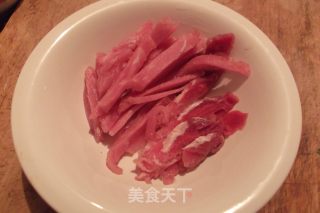 奥尔良肉丝炒豆角的做法步骤：2