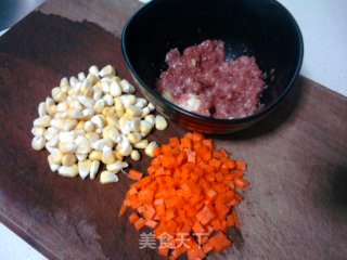 玉米瘦肉粒粥的做法步骤：1