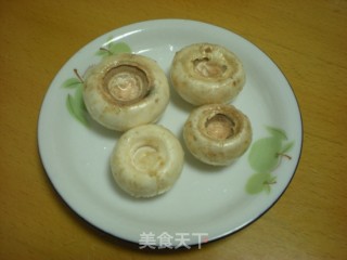 草菇鹌鹑蛋的做法步骤：3