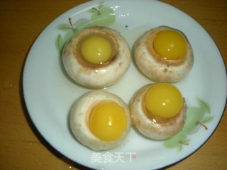 草菇鹌鹑蛋的做法步骤：4