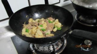 荸荠炒腰花的做法步骤：13