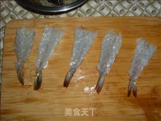 清水虾仁的做法步骤：2