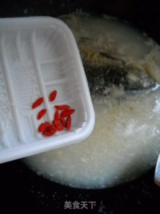 鲫鱼山药粉丝煲的做法步骤：7