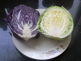 糖醋双色甘蓝的做法步骤：1