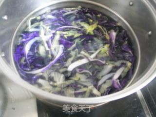 糖醋双色甘蓝的做法步骤：3