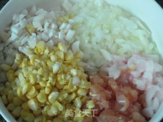 鸡肉玉米饺子的做法步骤：2