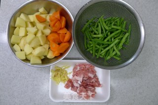 土豆炖芸豆的做法步骤：1