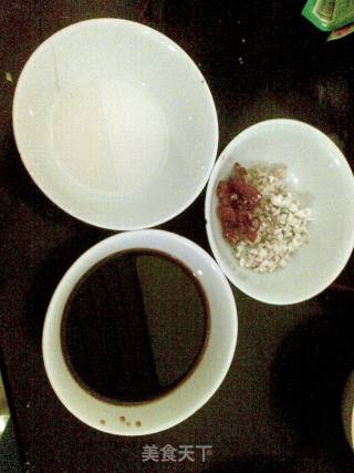 鱼香茄子的做法步骤：2