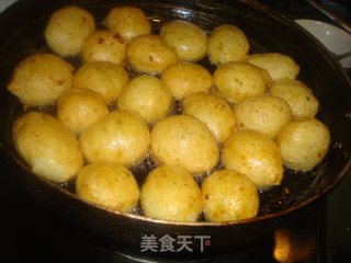 芹菜荸荠炒虾饼的做法步骤：5