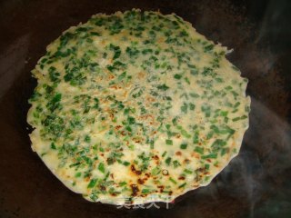 韭菜鸡蛋饼的做法步骤：6