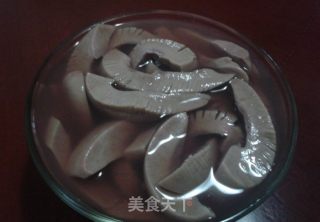 双重去臊味----溜腰花的做法步骤：1