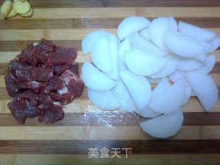 牛肉萝卜汤的做法步骤：2