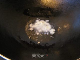 咸菜炒墨鱼的做法步骤：5