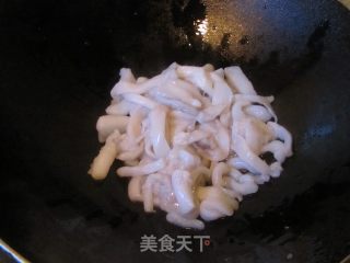 咸菜炒墨鱼的做法步骤：6