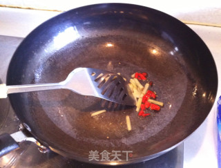 蒜苔腊肉的做法步骤：2