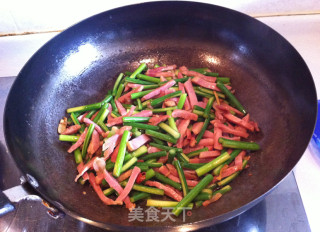 蒜苔腊肉的做法步骤：5