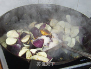 红烧甜椒茄块的做法步骤：6