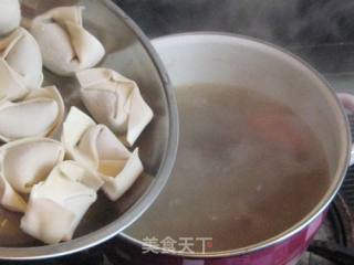 香菇排骨汤馄饨的做法步骤：4
