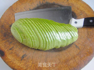 新手简易小炒—蛋花葫芦丝的做法步骤：2