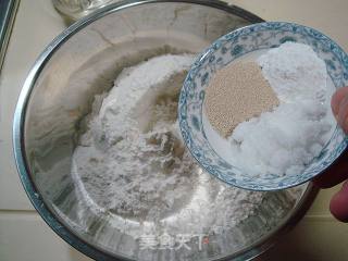 猪肉白菜包子的做法步骤：1