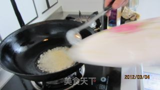 清炒荷兰豆的做法步骤：1