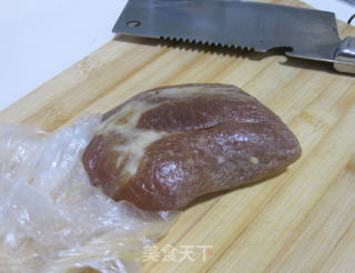 咸肉烧豆腐的做法步骤：4