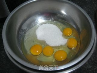 蜂蜜海绵蛋糕的做法步骤：2