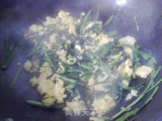 韭菜炒鸡蛋的做法步骤：7