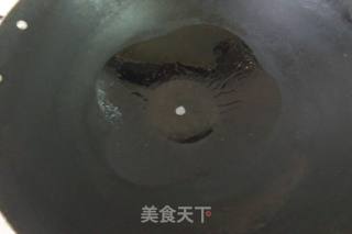 蚕豆红椒炒腊肠的做法步骤：3