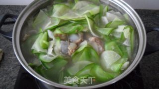 东北传统杀猪菜—血肠烩萝卜片的做法步骤：3