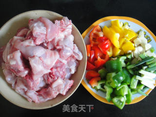 三椒红兔的做法步骤：2