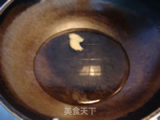 红烧鲈鱼的做法步骤：2