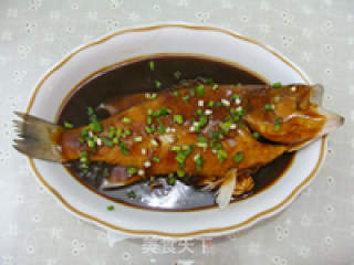 红烧鲈鱼的做法步骤：9