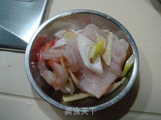 塔吉锅什锦焖饭的做法步骤：1