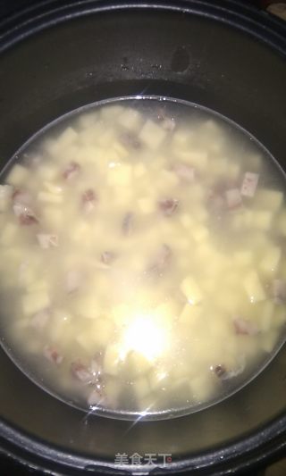土豆香肠焖饭的做法步骤：3