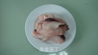 鱼肉、火腿肠蒸豆腐的做法步骤：2