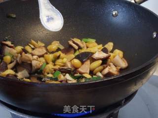 青蒜香菇炒银杏（白果）的做法步骤：6