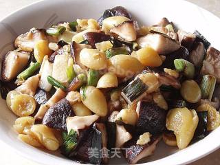 青蒜香菇炒银杏（白果）的做法步骤：7