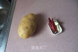 酸辣土豆丝的做法步骤：1