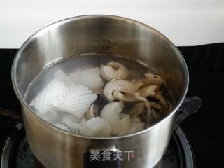 青椒墨鱼卷的做法步骤：5