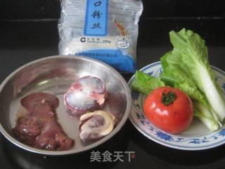 飞鸭胗粉丝煲的做法步骤：1
