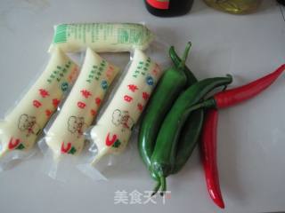 双椒烩豆腐的做法步骤：1