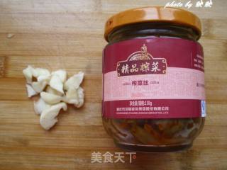 西芹炒榨菜丝的做法步骤：2