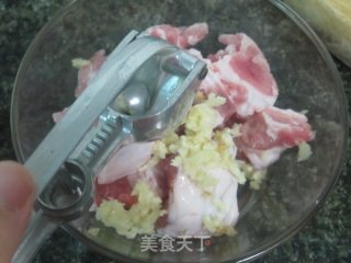 沙茶排骨煲仔饭的做法步骤：3
