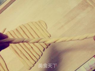 蜂蜜鸡蛋小麻花的做法步骤：9