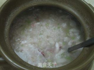 鲜鱿砂锅粥的做法步骤：10