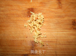 【贪嘴鹦之菠菜大变身，减肥新菜肴】松子菠菜盅的做法步骤：6