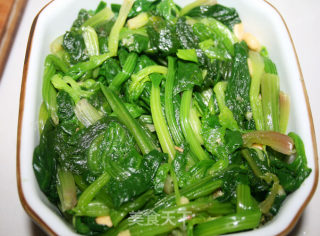 【贪嘴鹦之菠菜大变身，减肥新菜肴】松子菠菜盅的做法步骤：11
